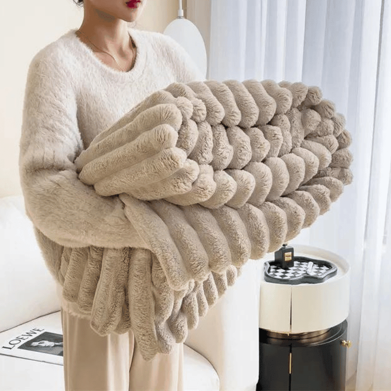 Luxe Fleece Blanket - Warm, Soft and Stylish for Home