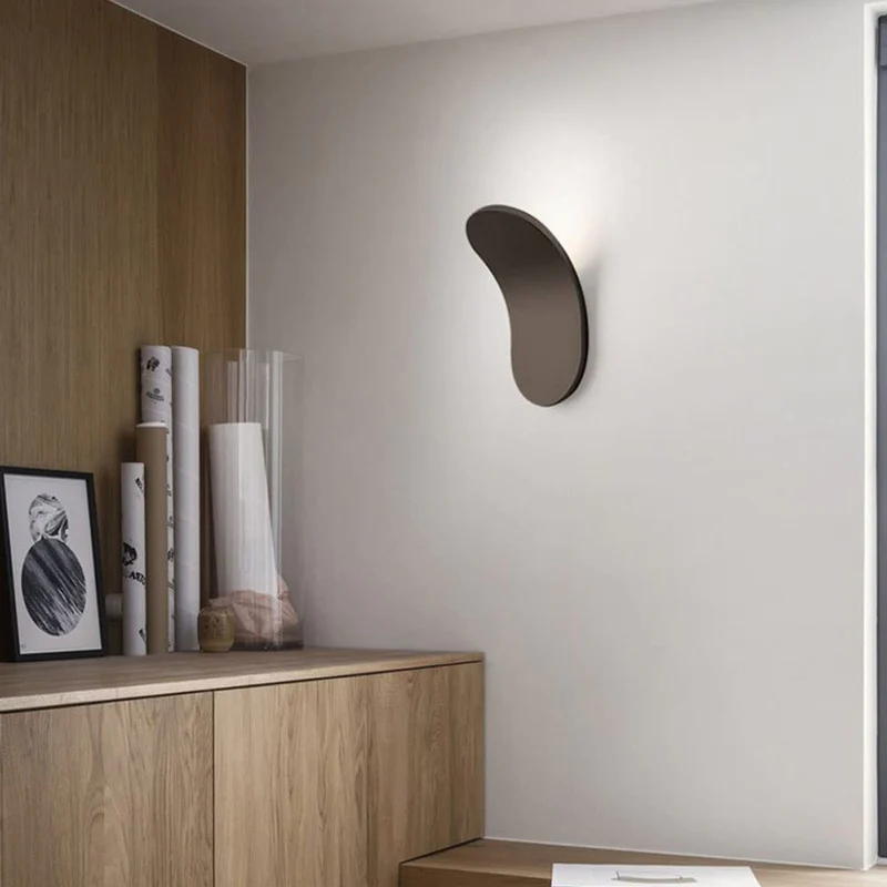 NORDORIS - Modern Wall Lamp with Artistic Appeal