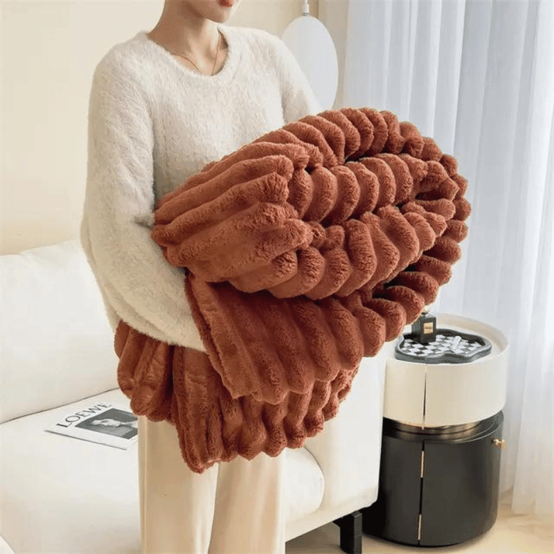 Luxe Fleece Blanket - Warm, Soft and Stylish for Home