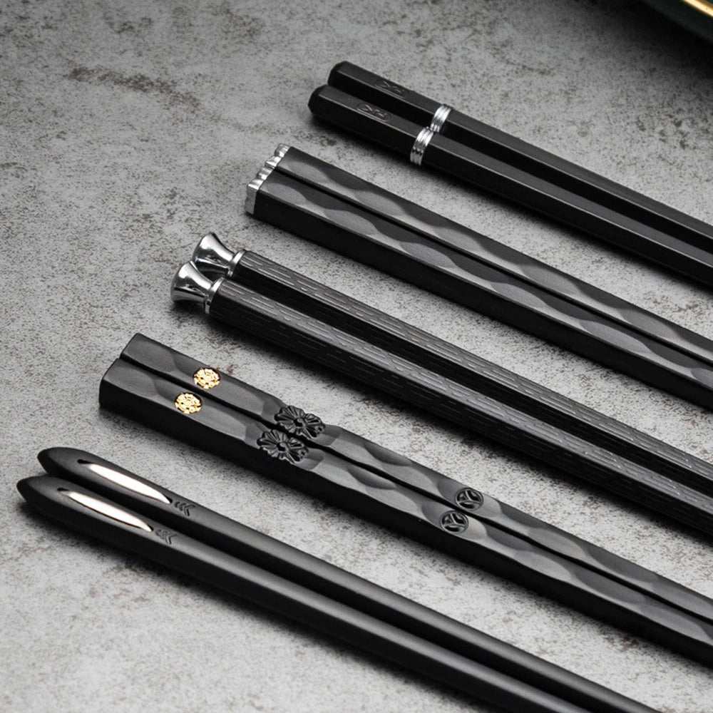 Luxury Wooden Sushi Chopsticks - Available in Black, Red, Green, and Blue