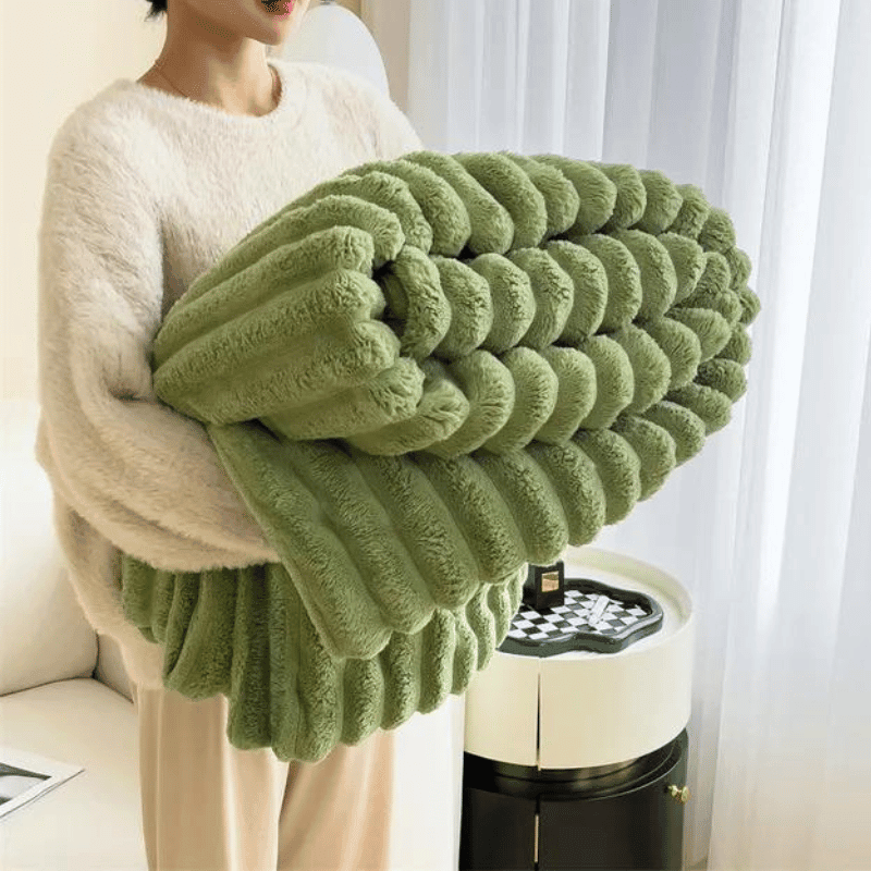 Luxe Fleece Blanket - Warm, Soft and Stylish for Home