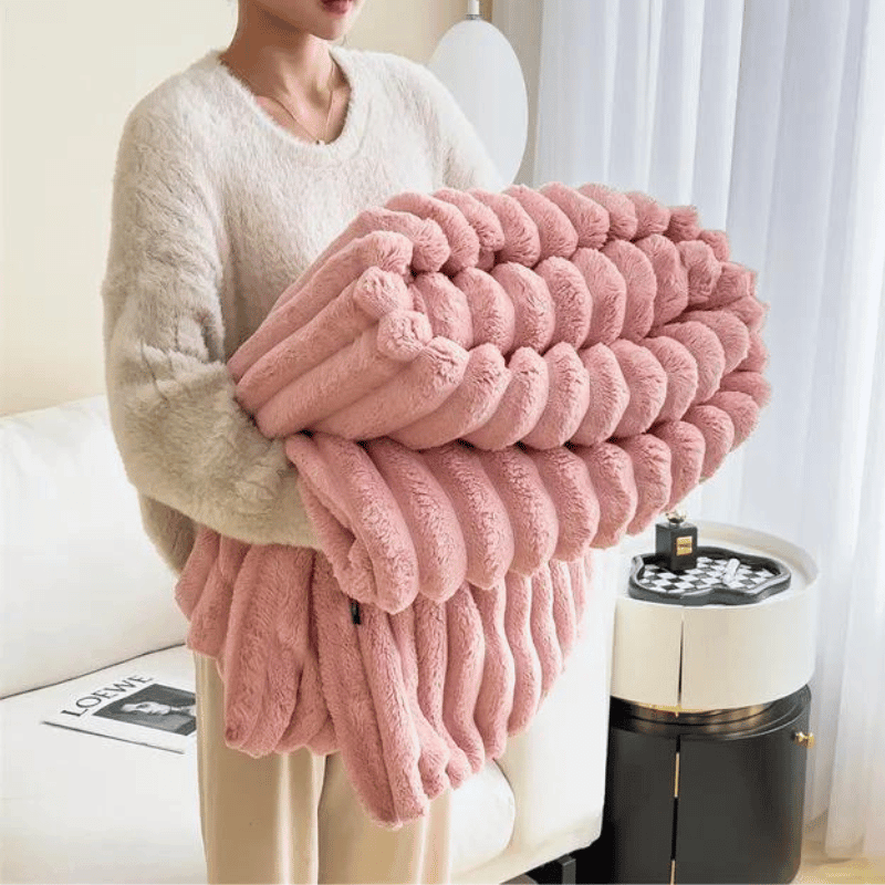 Luxe Fleece Blanket - Warm, Soft and Stylish for Home