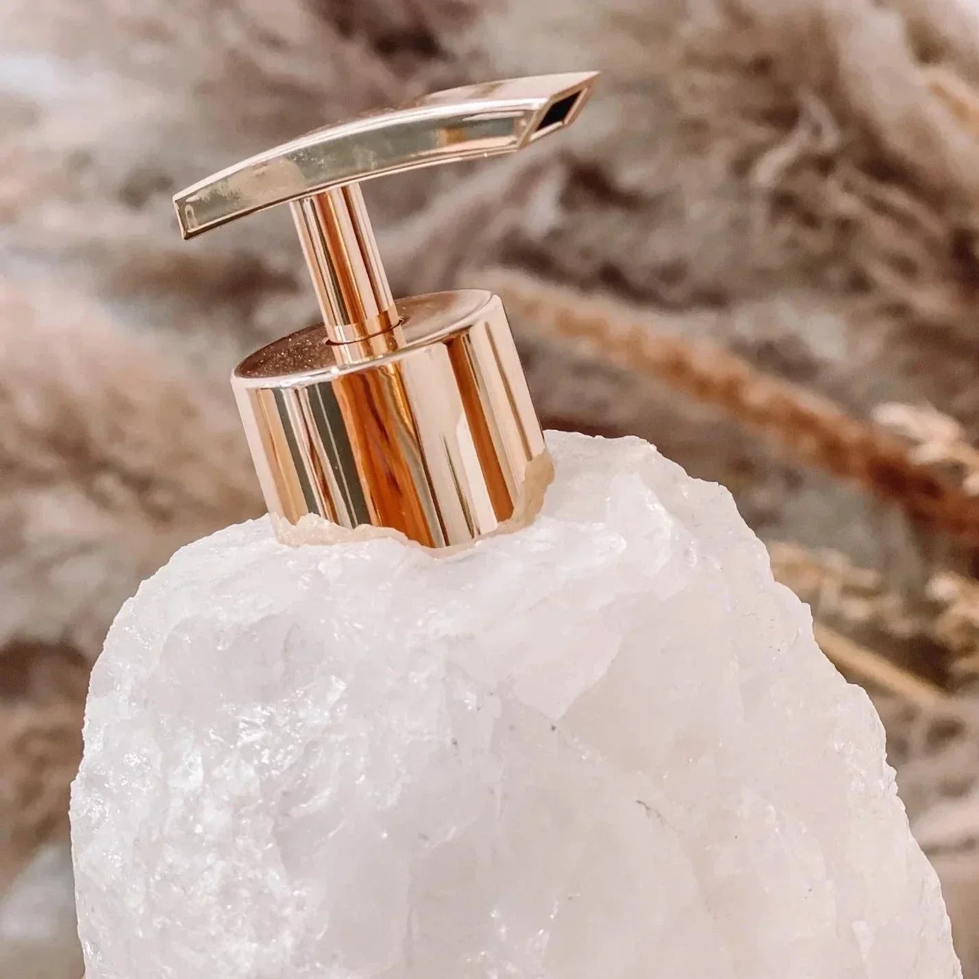 MarbleElegance - Stylish Marble Soap Dispenser for Bathroom & Toilet