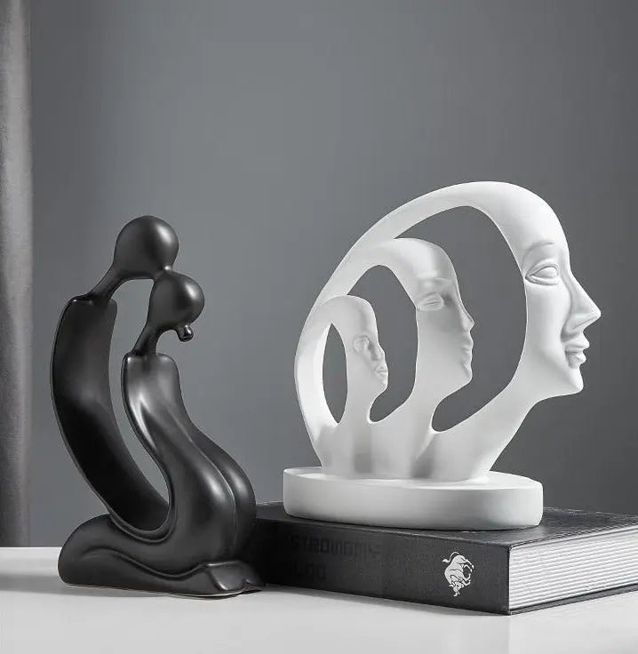 Modern Face Sculpture – Minimalist Interior Design