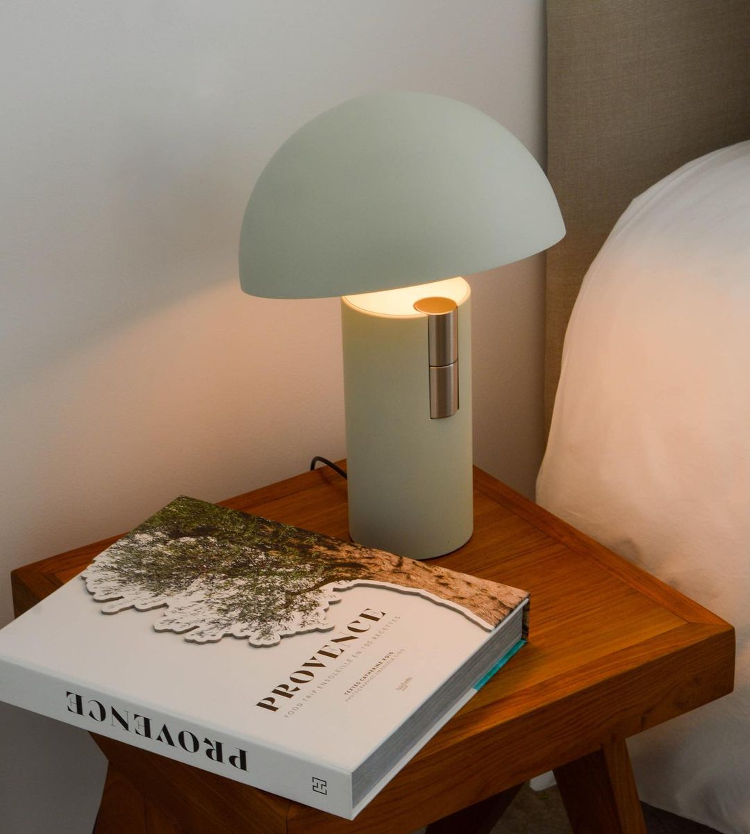 LumiCrest - Modern Table Lamp with Elegant Design (Mushroom Design)