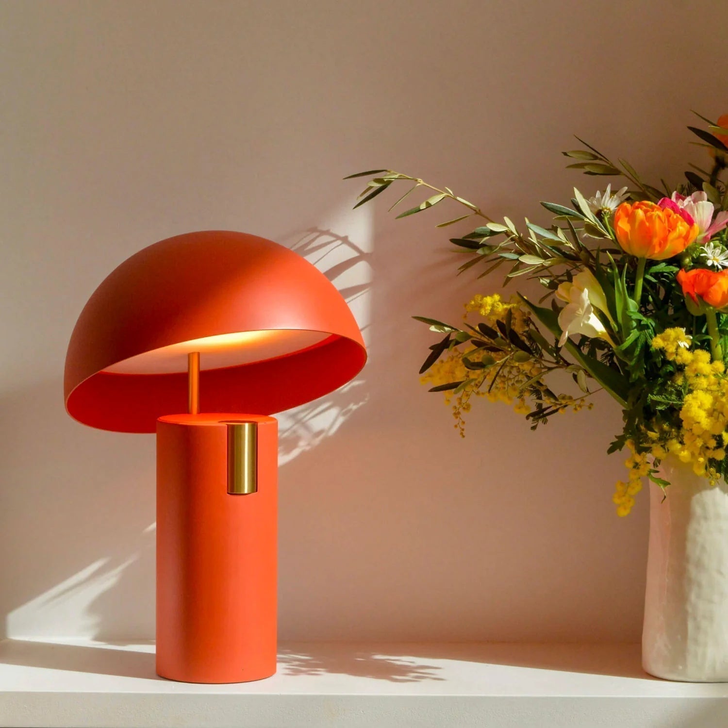 LumiCrest - Modern Table Lamp with Elegant Design (Mushroom Design)