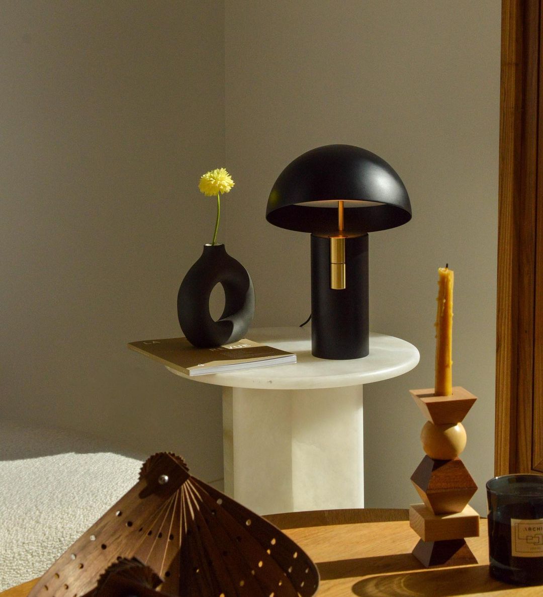 LumiCrest - Modern Table Lamp with Elegant Design (Mushroom Design)