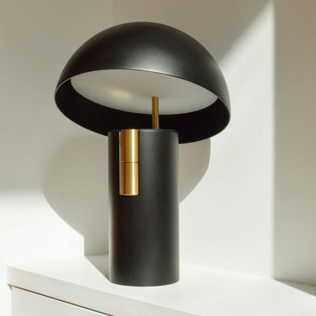 LumiCrest - Modern Table Lamp with Elegant Design (Mushroom Design)