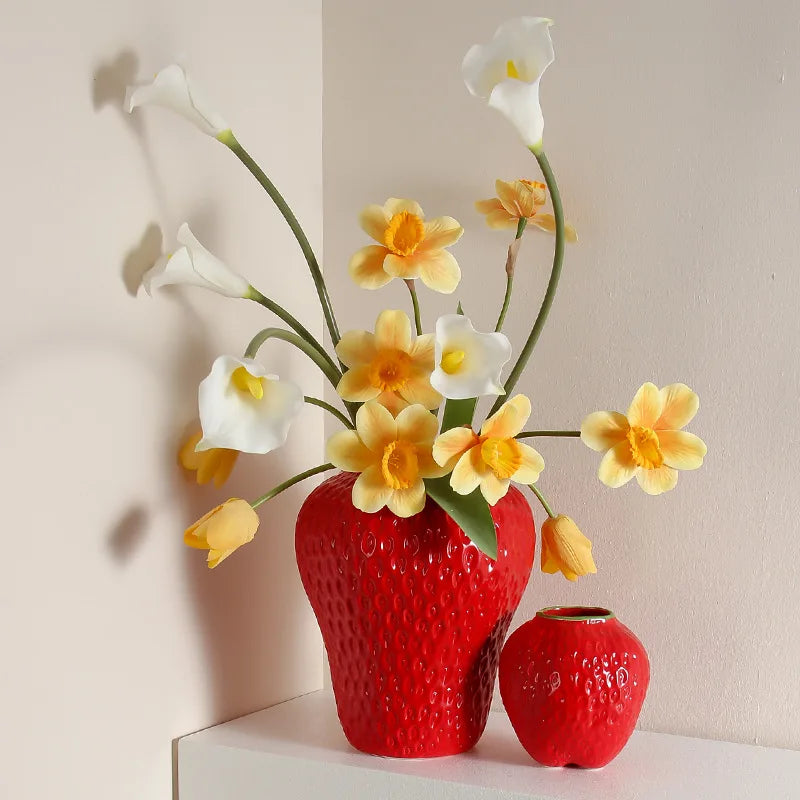 SlimBerry - Strawberry Ceramic Vase