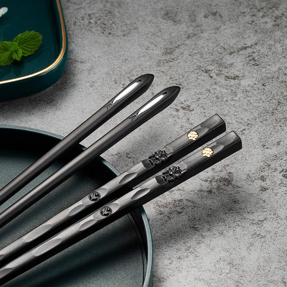 Luxury Wooden Sushi Chopsticks - Available in Black, Red, Green, and Blue