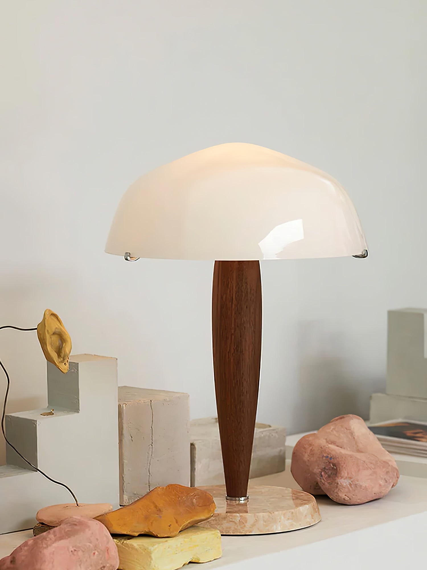 LustraVera - Herman Table Lamp: A Timeless Mix of Literature and Design