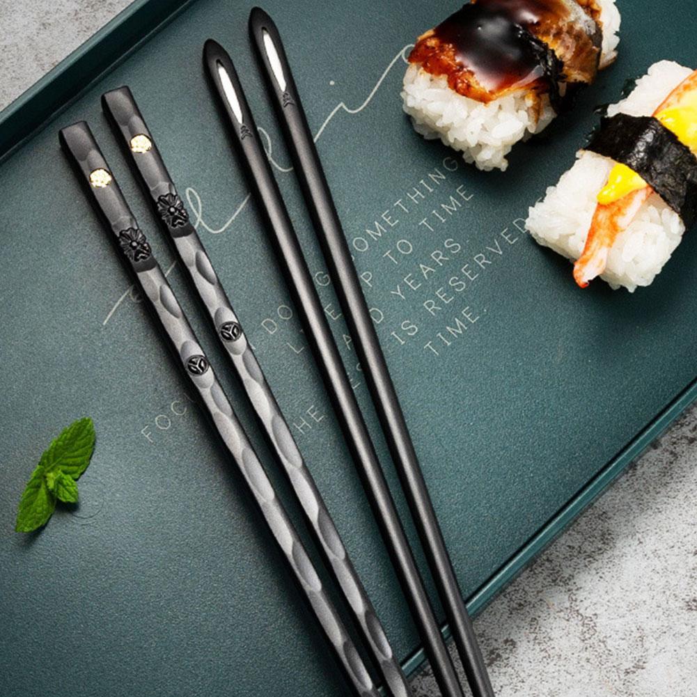 Luxury Wooden Sushi Chopsticks - Available in Black, Red, Green, and Blue