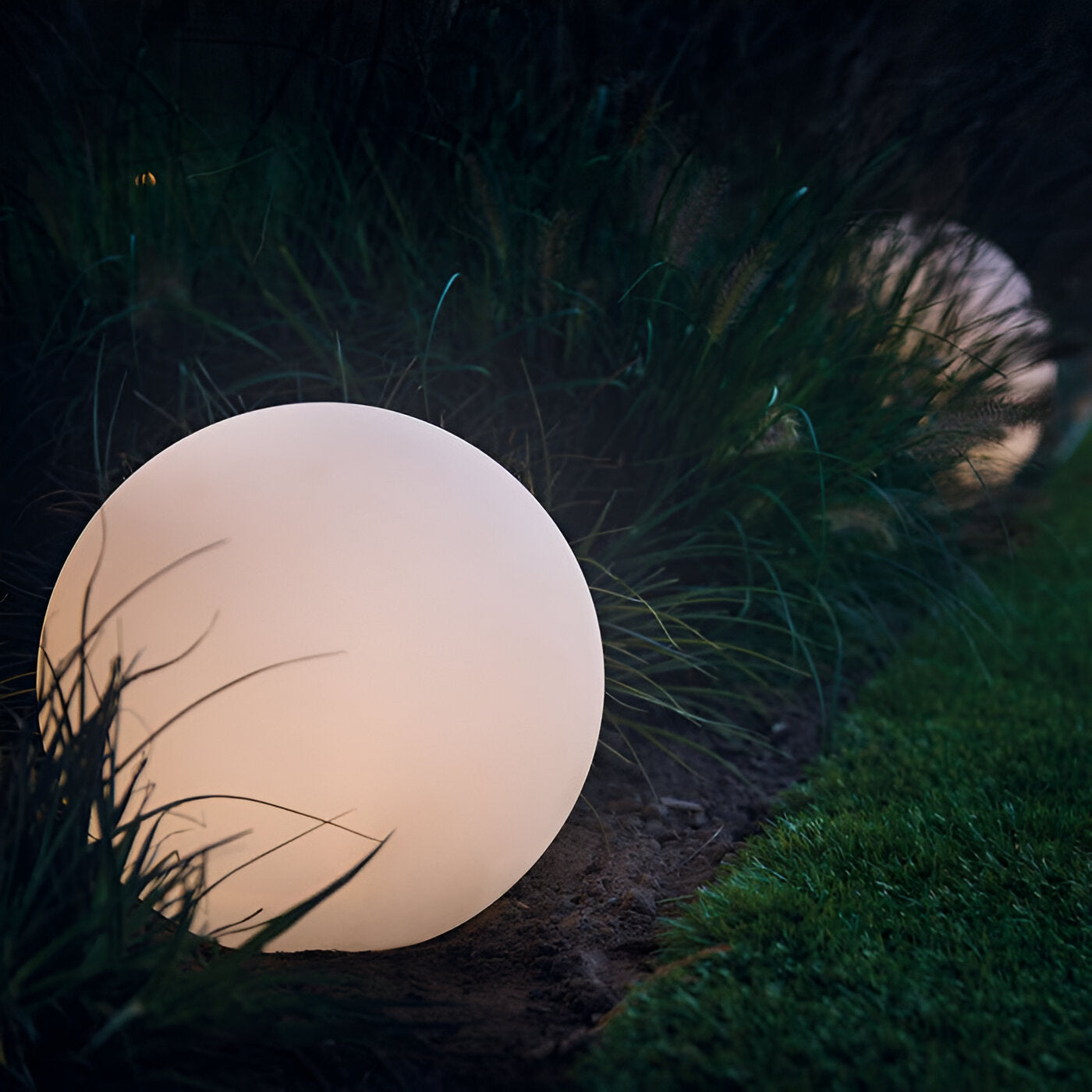 LunaSphere – Colourful LED Balls for Magical Atmospheres