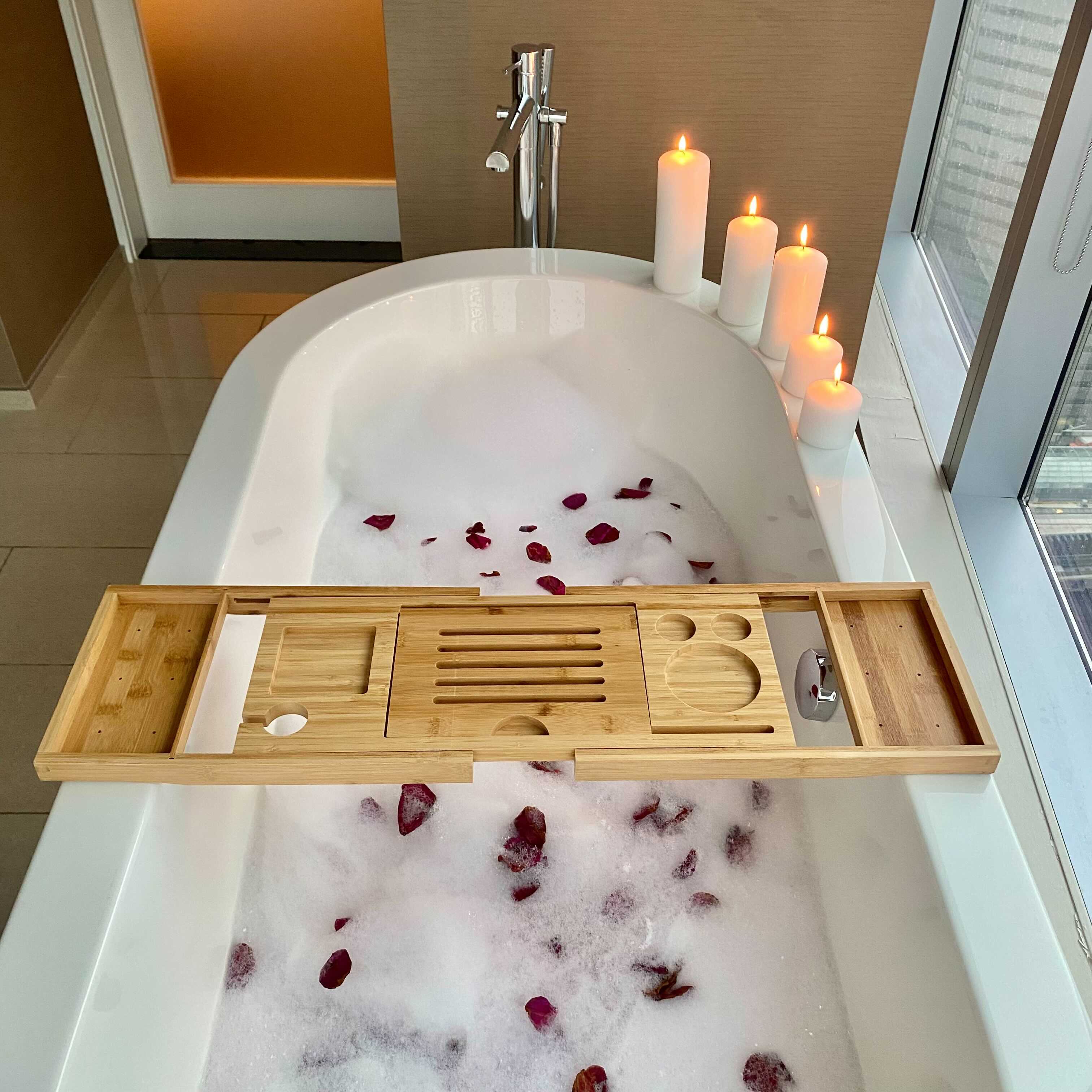 SpaTray – Adjustable Bamboo Bathtub Tray