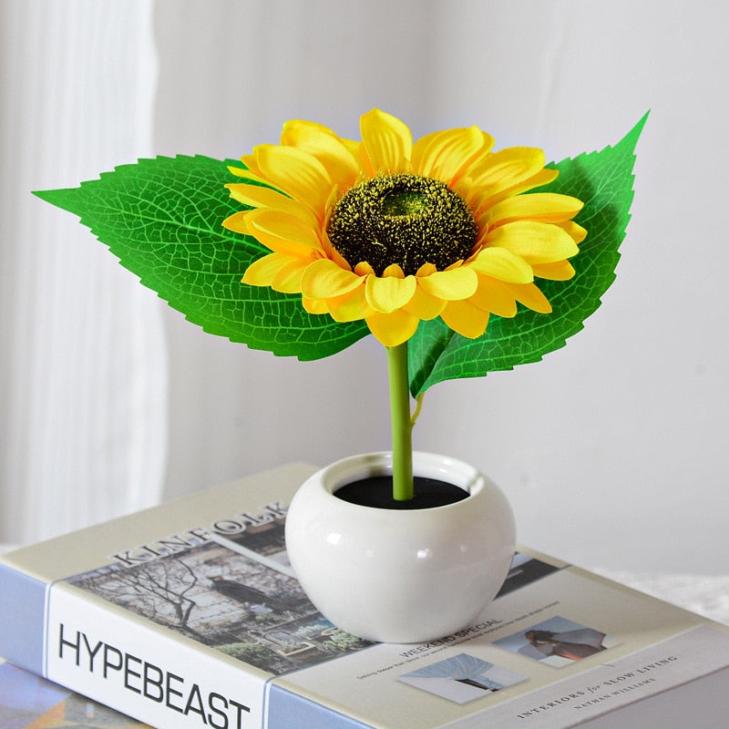 LED Table Lamp with Sunflowers – Atmospheric Night Light with 24 LEDs, USB Rechargeable, Ideal for Bedroom, Desk or Gift