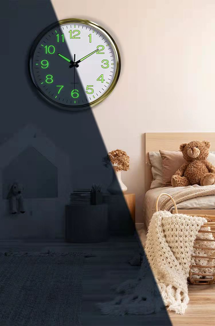 NightGlow - Glow-in-the-Dark Wall Clock, Silent Operation and 30 cm Large