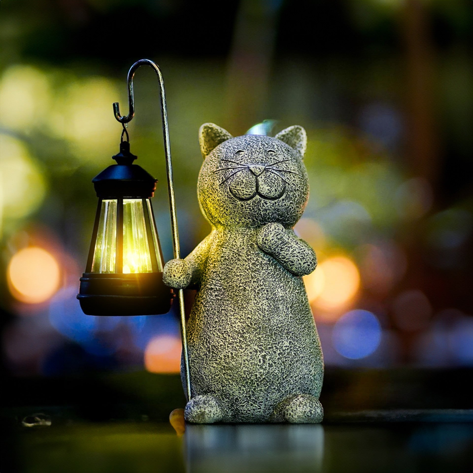 LumiFelis - Golden Glow Cat: A Magical Garden Lamp