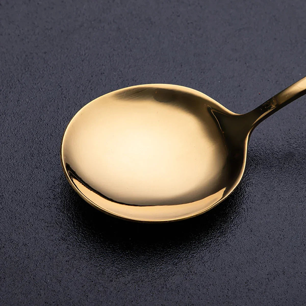 MajesticReflect | Golden Cutlery