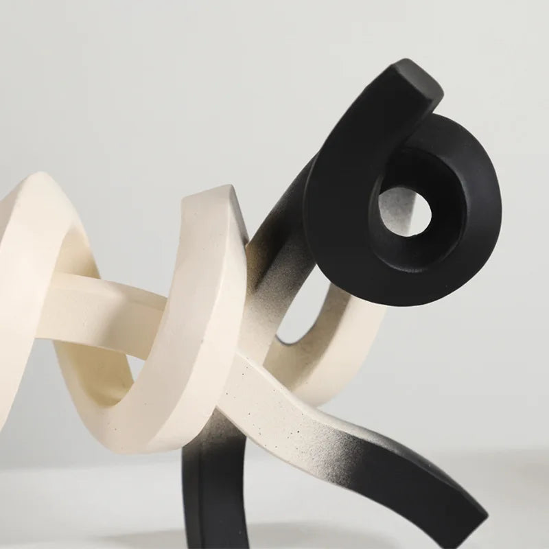 FelineAura – Minimalist Cat Sculpture for Elegant Style