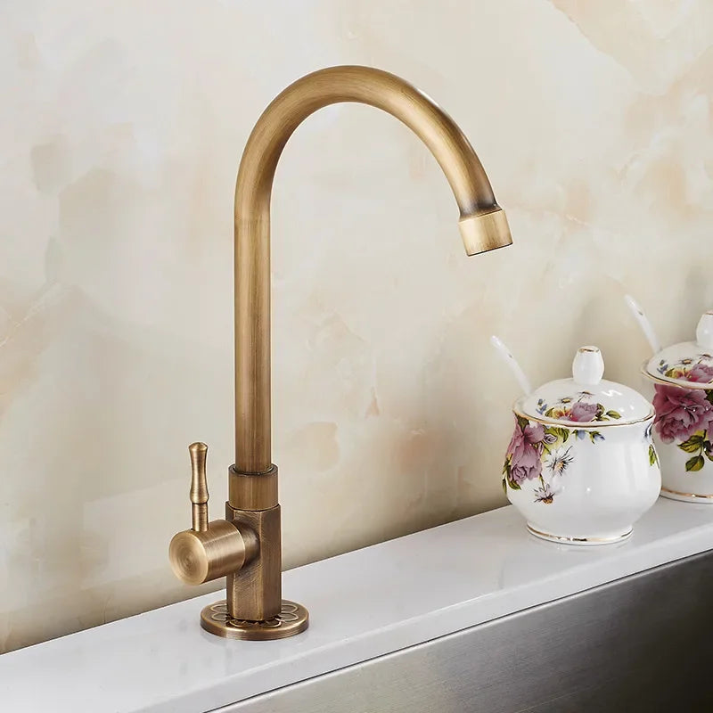 AquaLuxe - Elegant Brass Kitchen Tap | Classic Design