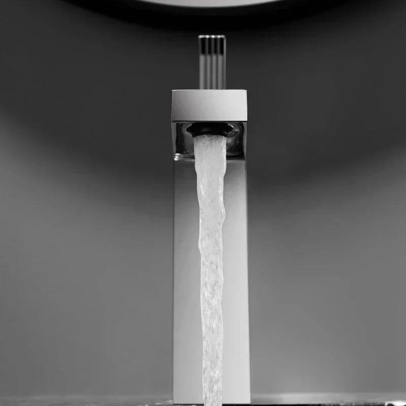 AquaVero Modern Bathroom Tap - Luxury Metal Basin Mixer AquaLinéa