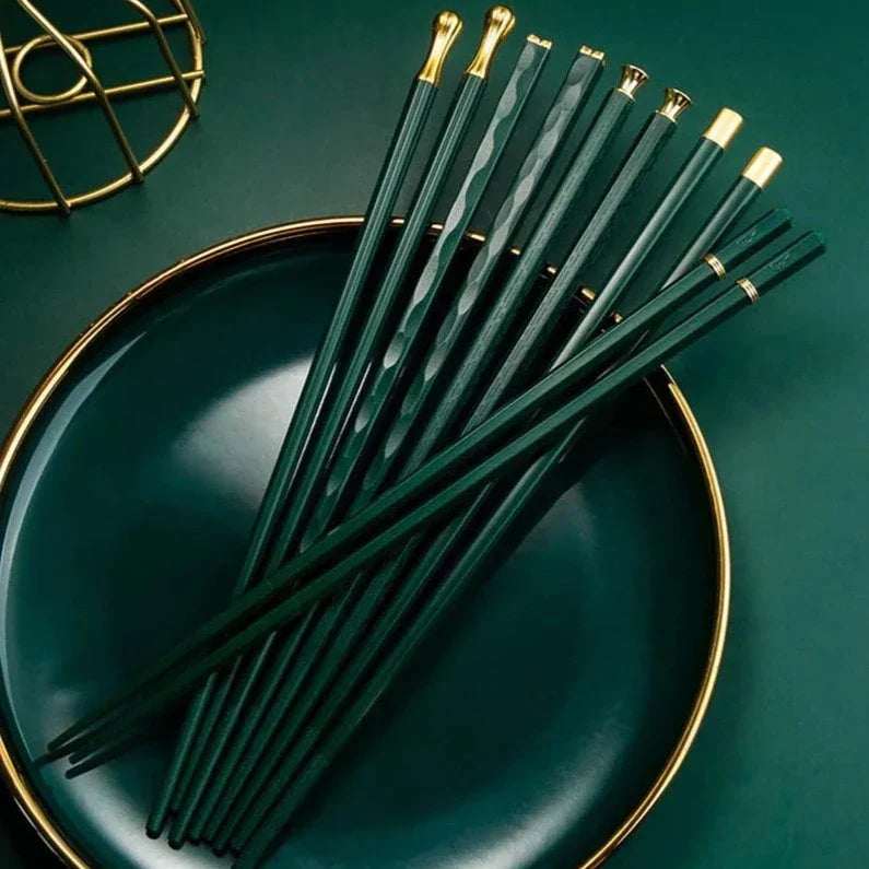 Luxury Wooden Sushi Chopsticks - Available in Black, Red, Green, and Blue