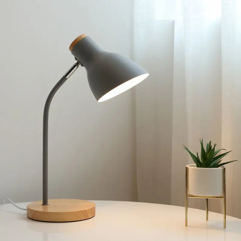 Norwegian Wooden Desk Lamp - Modern, Simple, Creative, Eye Protection for Bedroom