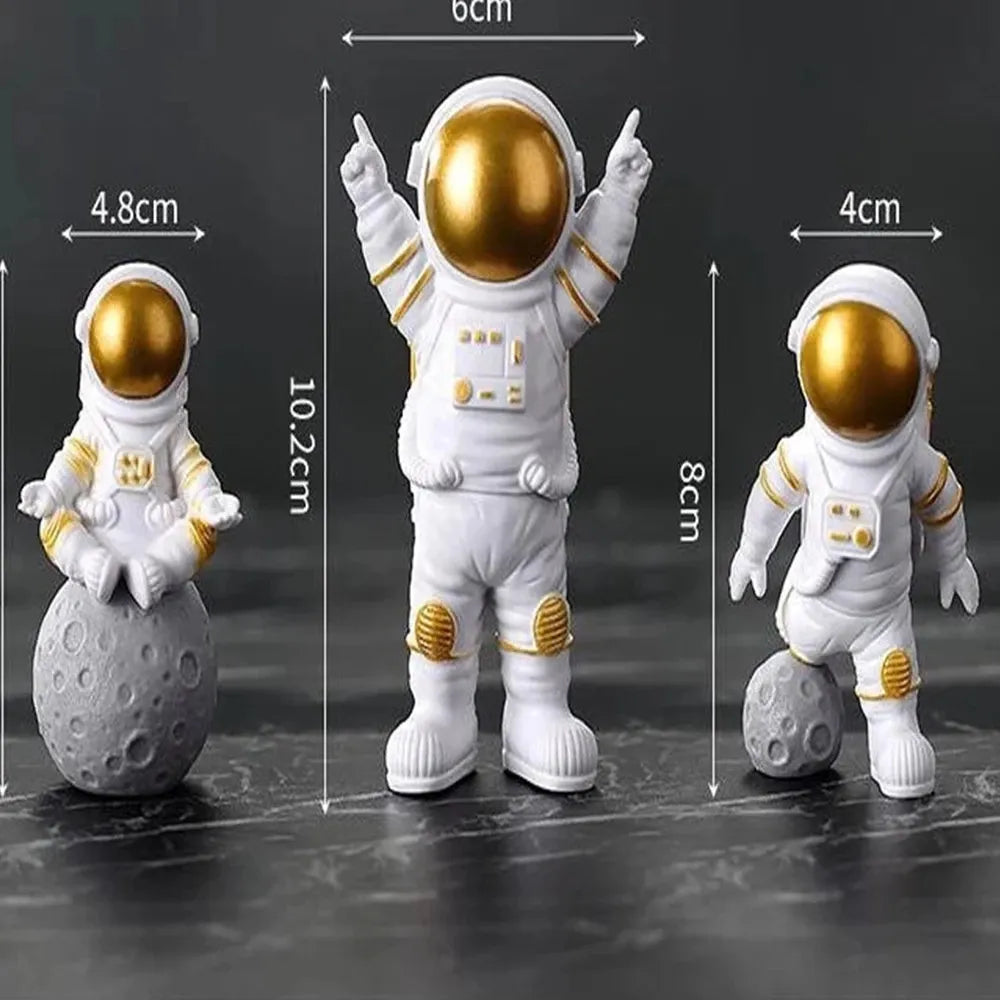 Norwegian Astronaut Figurine Made of Resin - Educational Toy and Decoration for Children (7-9 cm high)