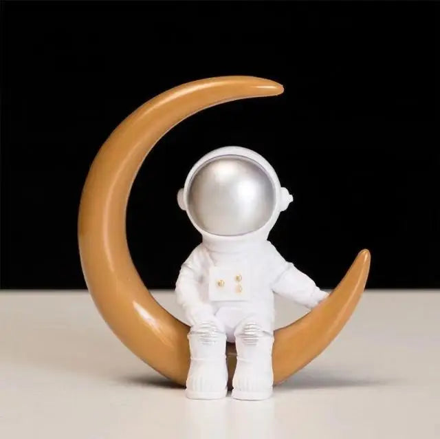 Norwegian Astronaut Figurine Made of Resin - Educational Toy and Decoration for Children (7-9 cm high)