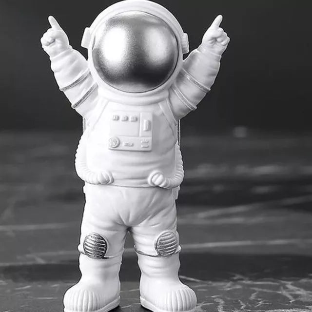 Norwegian Astronaut Figurine Made of Resin - Educational Toy and Decoration for Children (7-9 cm high)