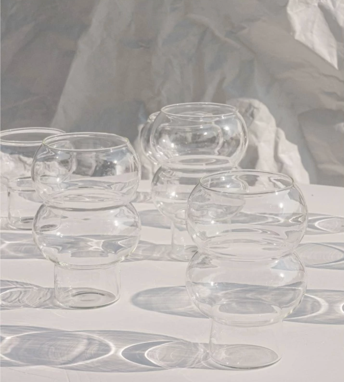 Droplet-Shaped Cocktail Glass - Stylish Glassware for Drinks and Parties