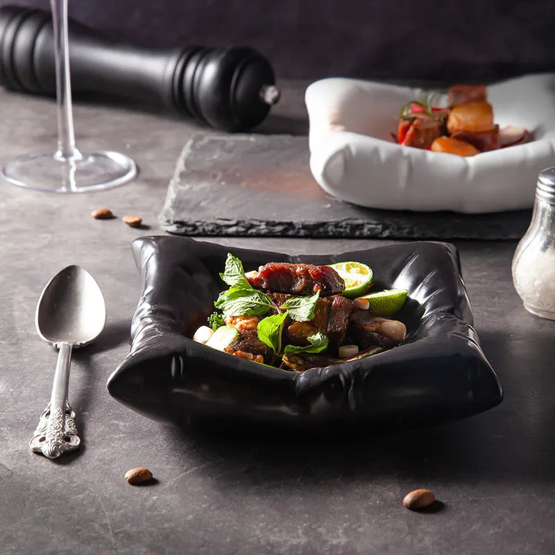 Elegant Porcelain Bowl - Stylish Serving Dish for a Luxurious Dining Experience