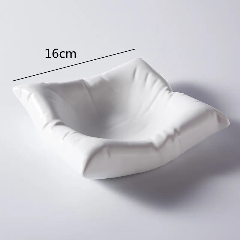 Elegant Porcelain Bowl - Stylish Serving Dish for a Luxurious Dining Experience