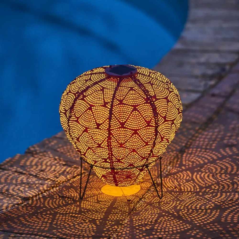 SolaraLuxe - Solar Lantern with Hot Air Balloon Design