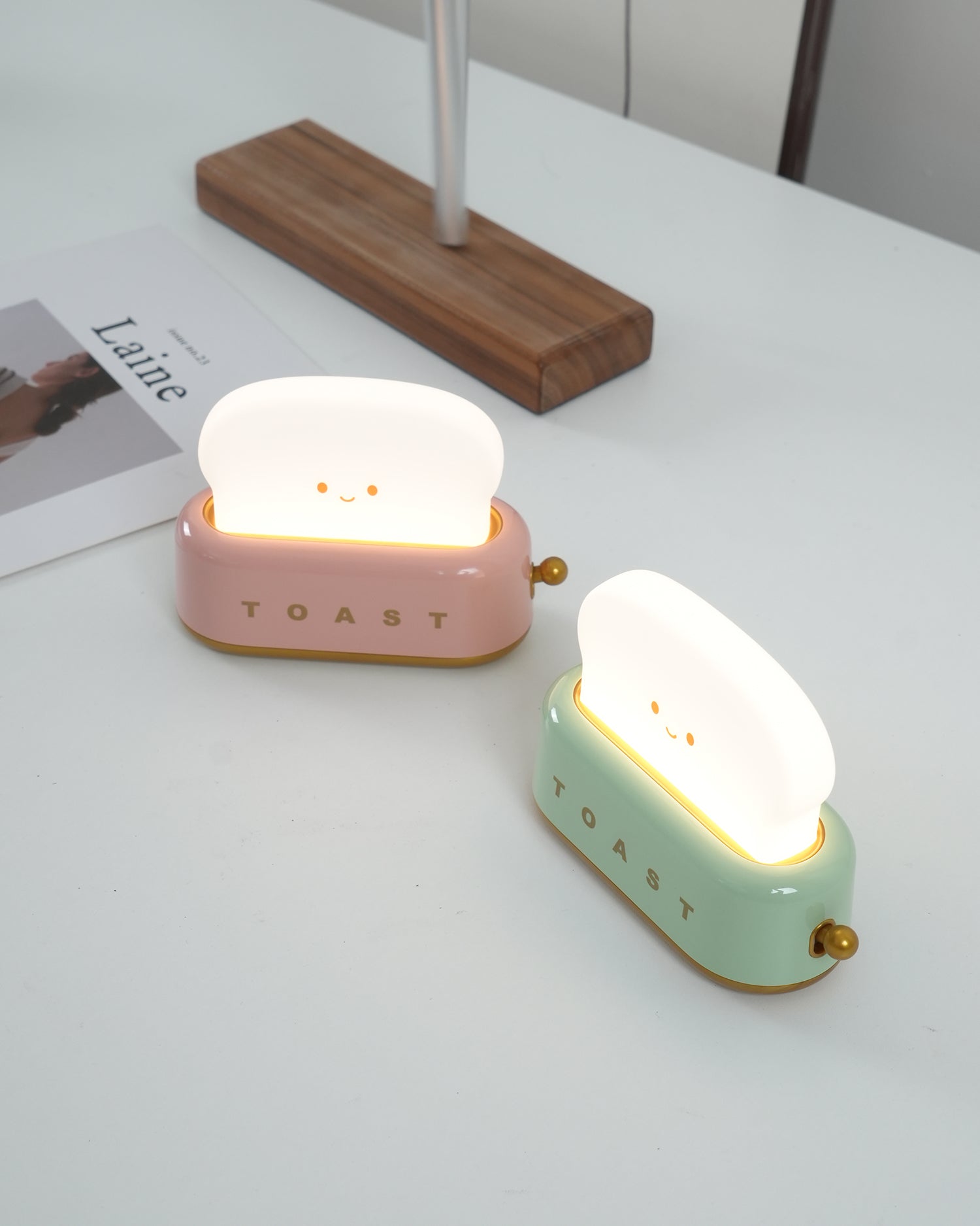 LumaNest - Toaster Design Table Lamp (with built-in battery)