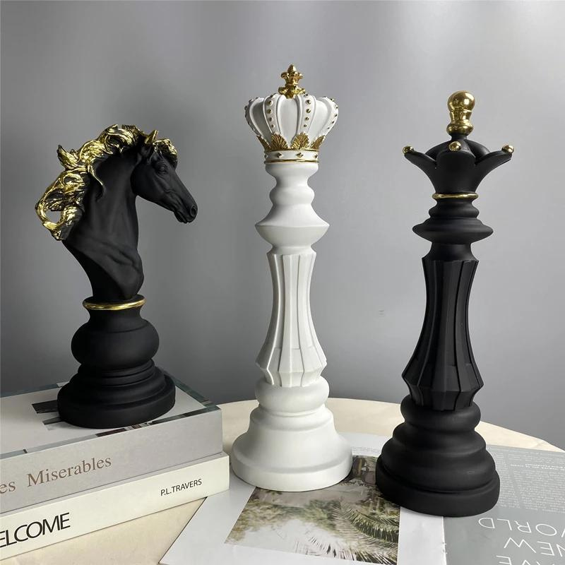 Luxury Chess Decoration - Stylish Artwork for an Elegant Interior