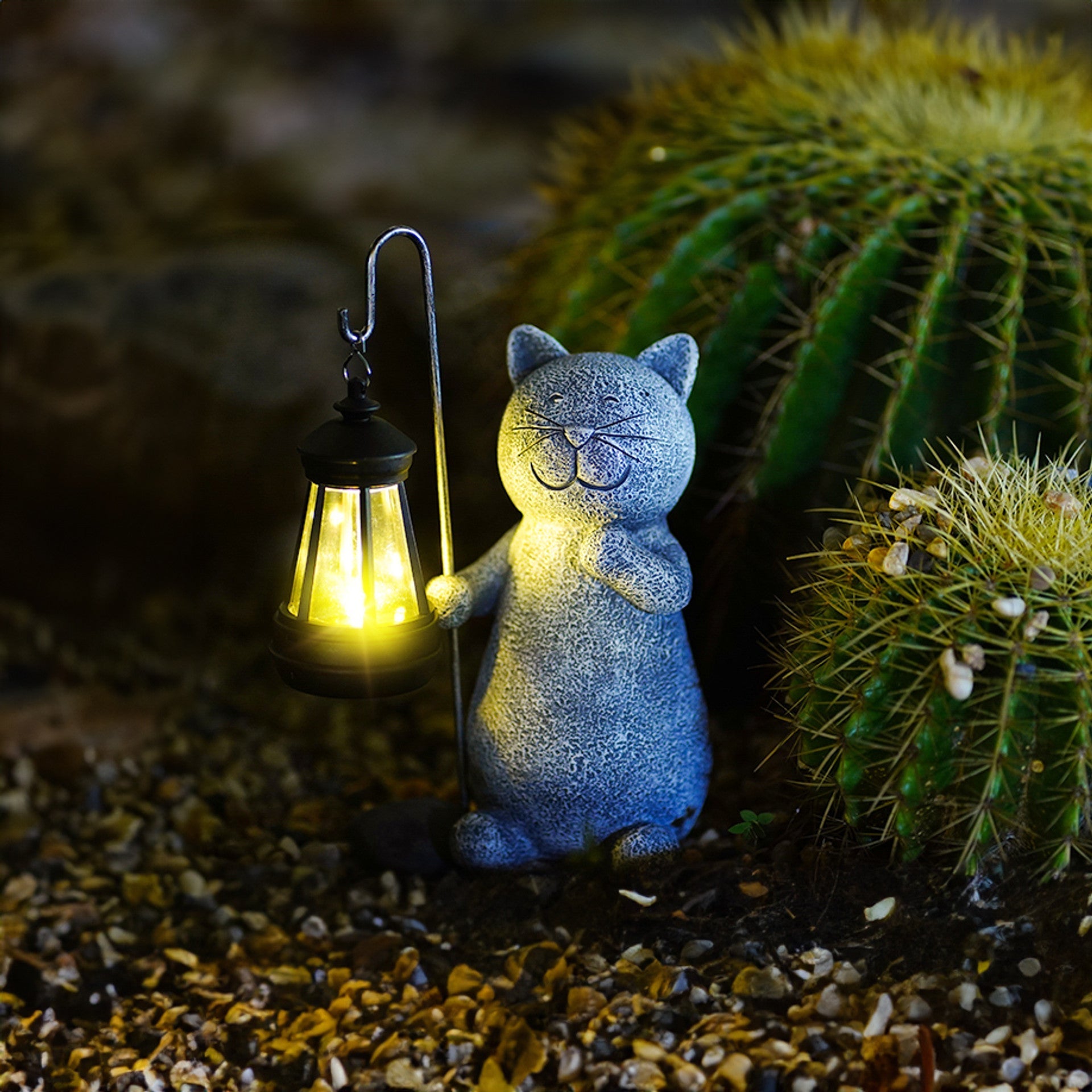 LumiFelis - Golden Glow Cat: A Magical Garden Lamp