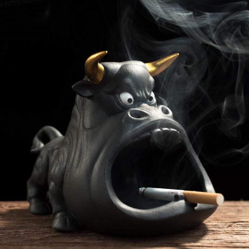 Stylish Bull-Shaped Ashtray - Ceramic, Easy to Clean and Windproof