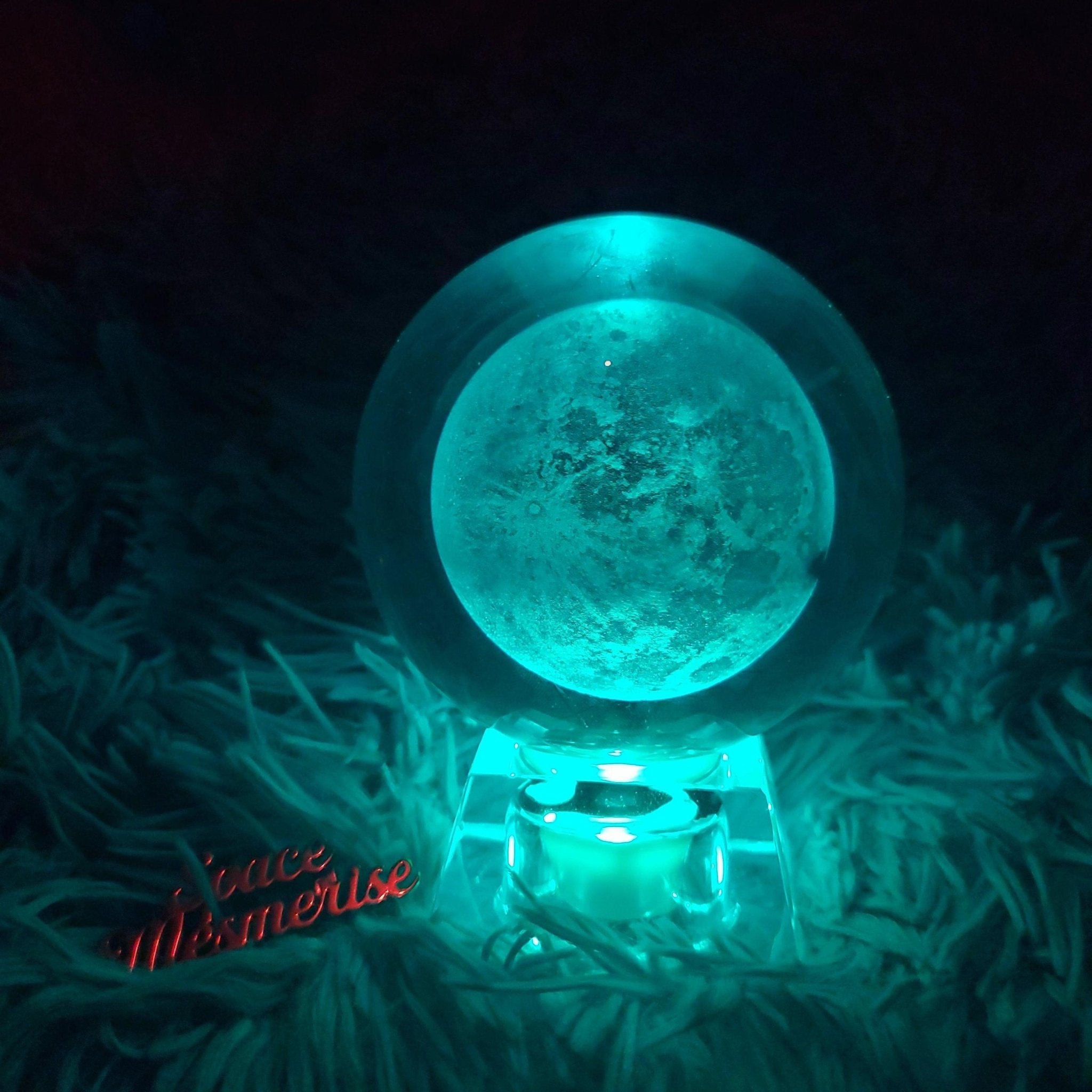 Glass Moon Lamp with LED Lighting – Changing Colours and Ambient Light