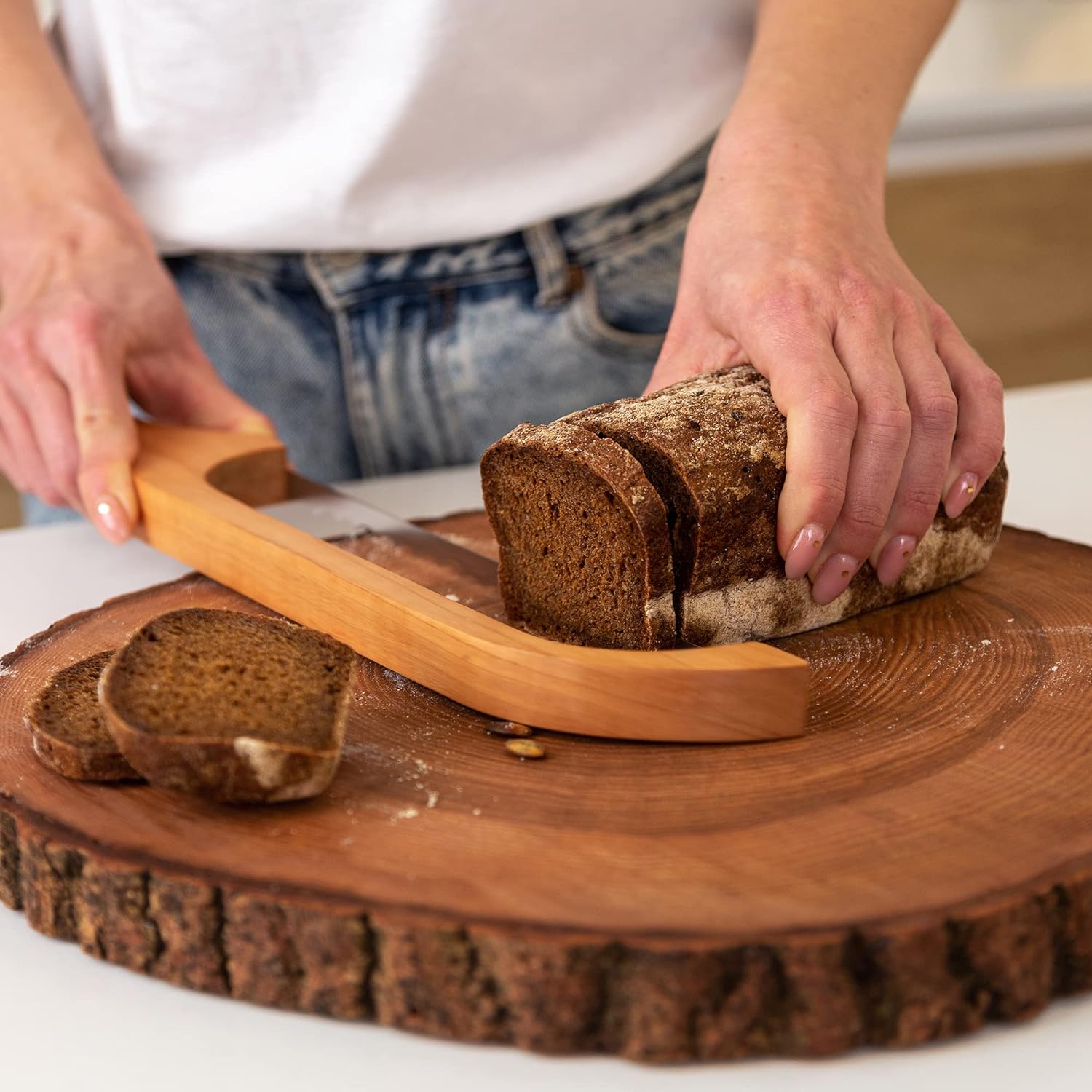 Bread Knife - Slicing Without Crumbs, Perfect for Fresh Bread