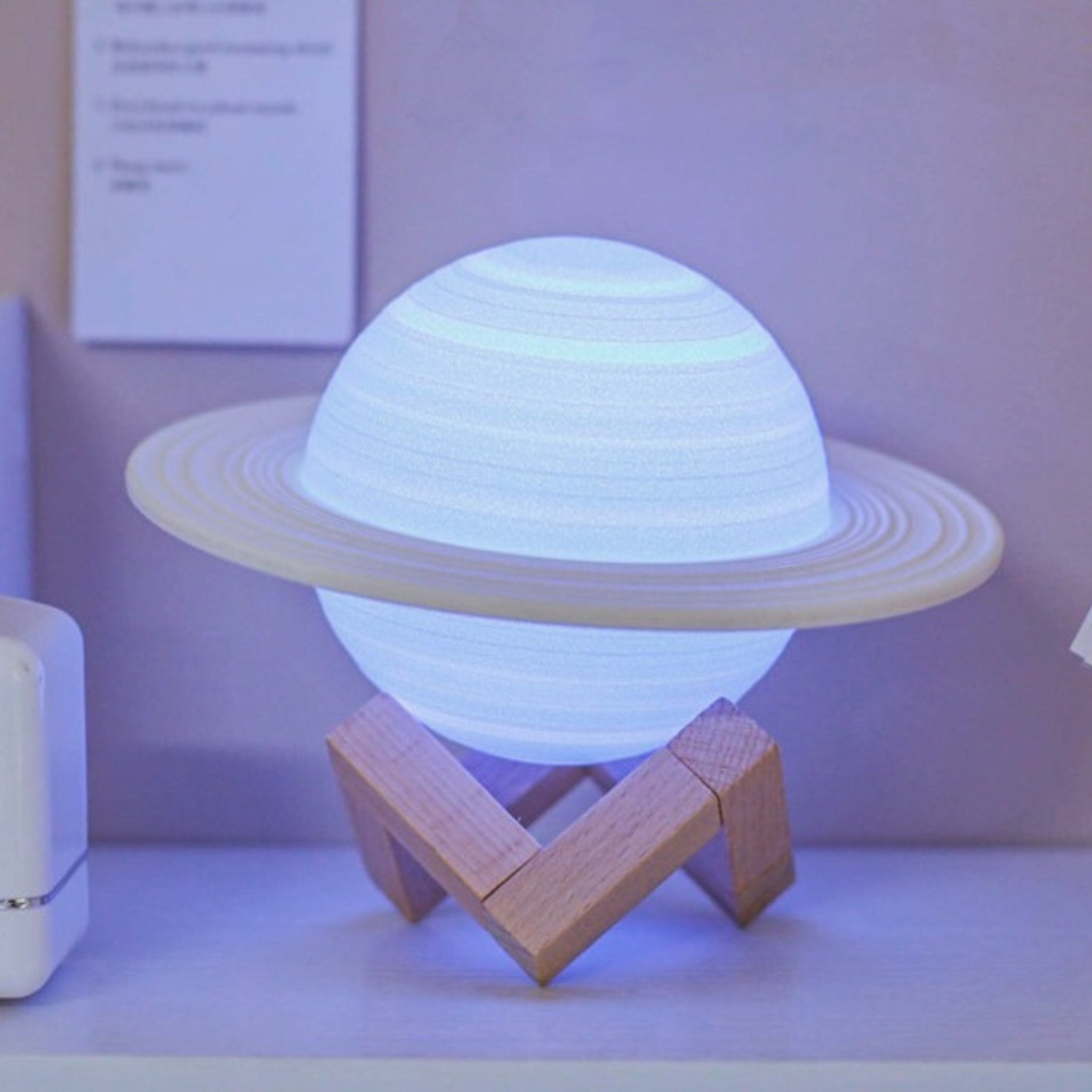 Children's Night Light with Saturn Design – Wooden Base and 3 Light Colours