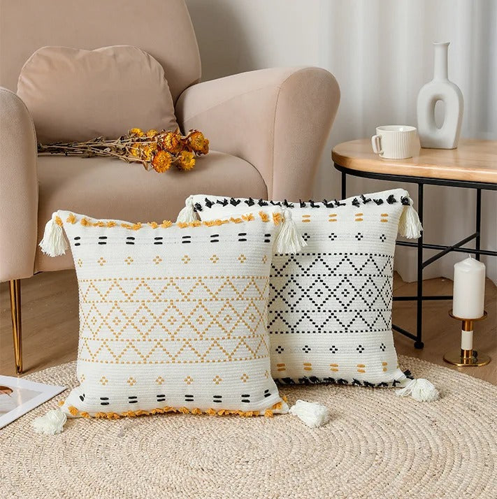 LumiNest - Boho Cotton Cushion Cover with Tassels 45x45