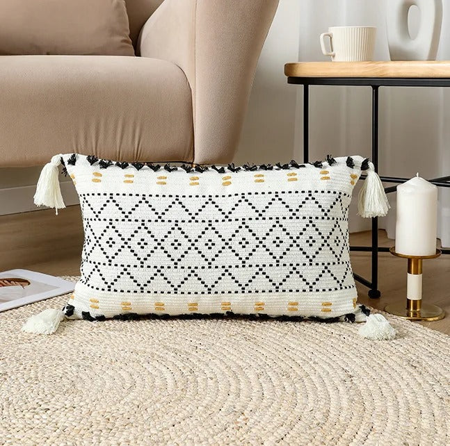 LumiNest - Boho Cotton Cushion Cover with Tassels 45x45