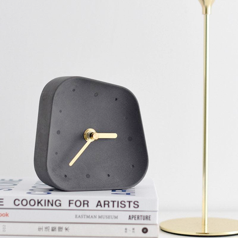 Silent Retro Desk Clock in Concrete – Analogue, 5 Colours, Gold-Coloured Hands