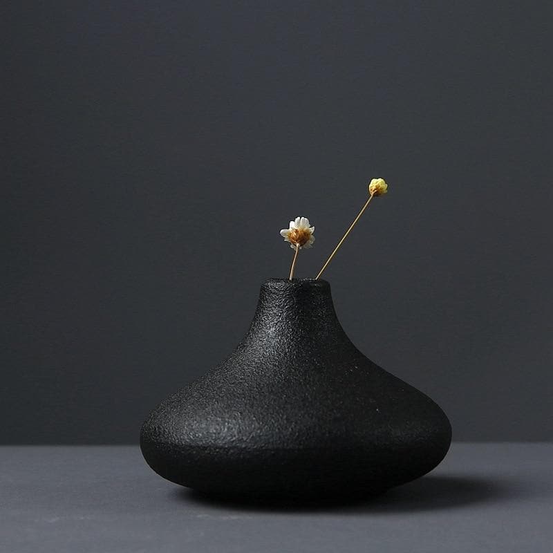 Black Ceramic Vases with Unique Texture - Suitable for Table Decoration and Floral Arrangements