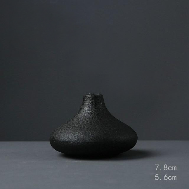 Black Ceramic Vases with Unique Texture - Suitable for Table Decoration and Floral Arrangements