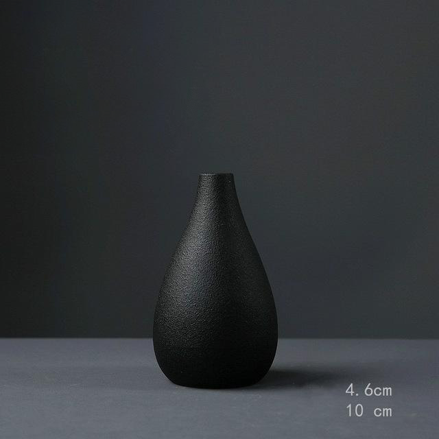 Black Ceramic Vases with Unique Texture - Suitable for Table Decoration and Floral Arrangements