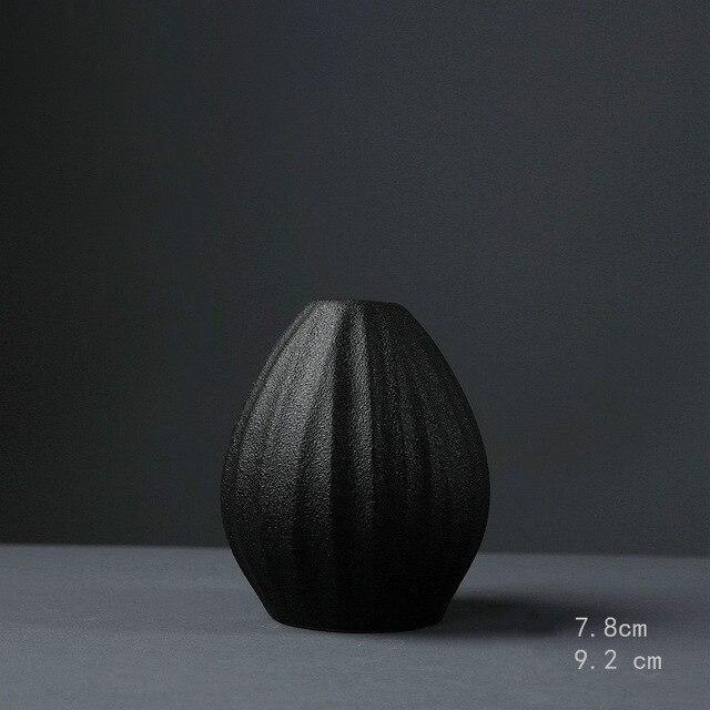 Black Ceramic Vases with Unique Texture - Suitable for Table Decoration and Floral Arrangements