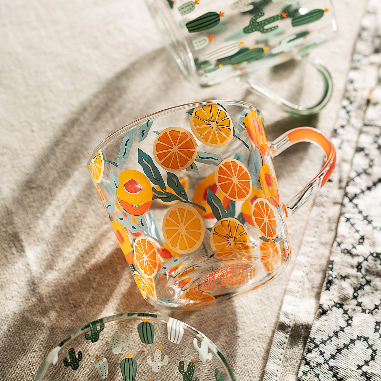 Glass Measuring Jugs with Cheerful Print – Practical and Stylish