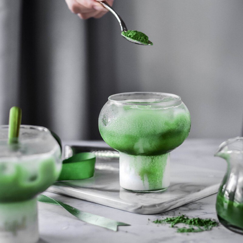 Droplet-Shaped Cocktail Glass - Stylish Glassware for Drinks and Parties